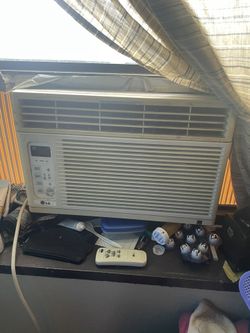 LG Air conditioner With remote