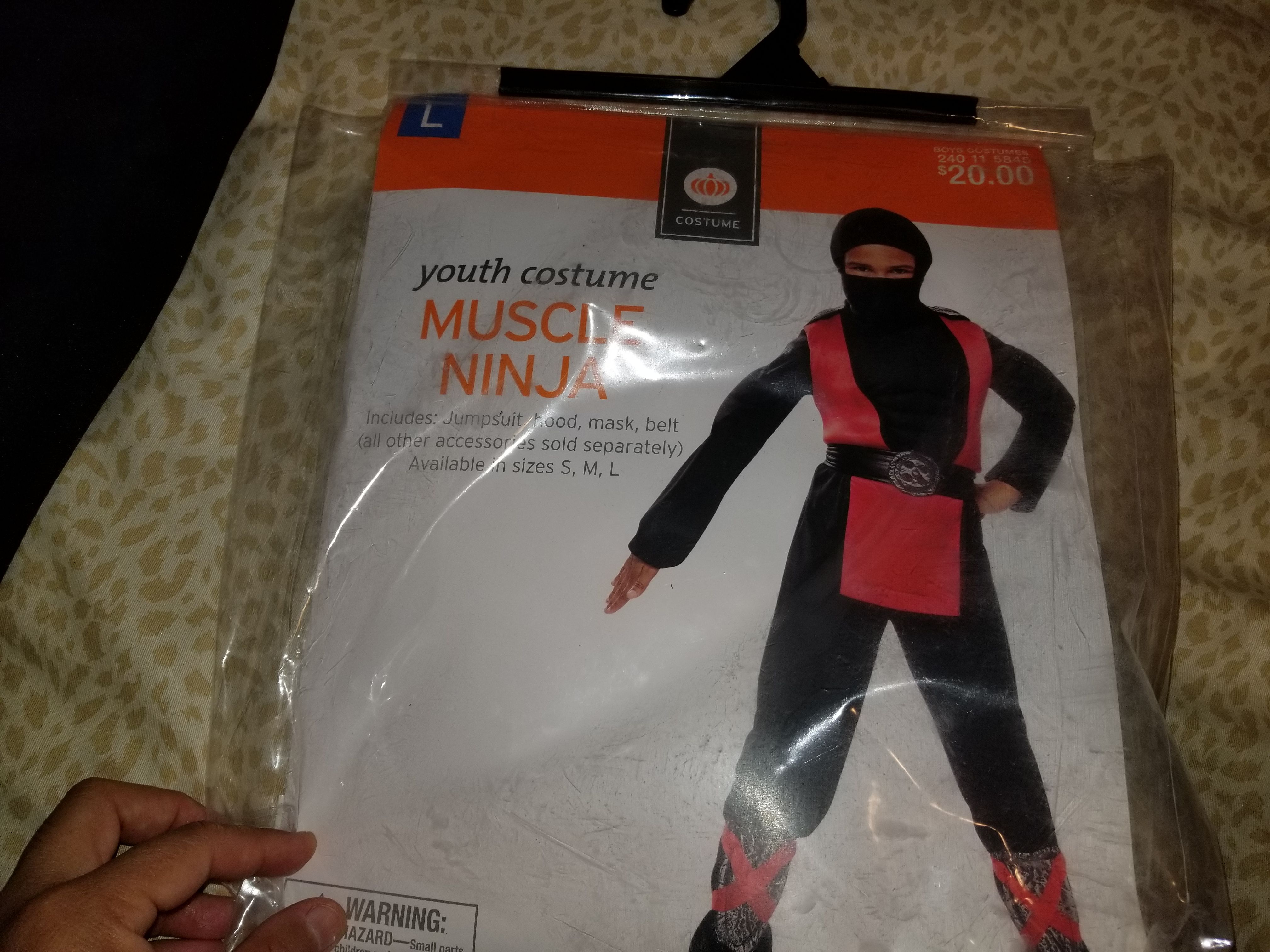 Costume $5
