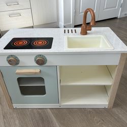 Toddler Play Kitchen 