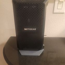 NETGEAT Voice Cable Modem CM1150v