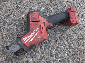 Milwaukee 2719 Fuel reciprocating saw. Good condition. Tool only. Pick up fremont sea. No low ball offers please. No trades