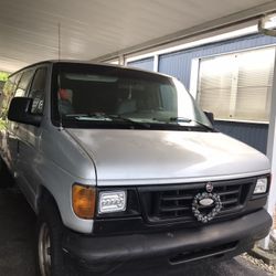 2006 Ford E-250