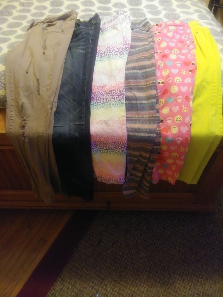 In very good clean condition girls jeans.