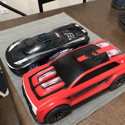 Push Button Driving Music And Light. Red SUV Is Also A Bluetooth Speaker 