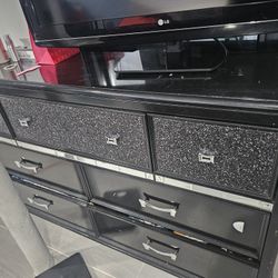 7 Drawer Dresser 
