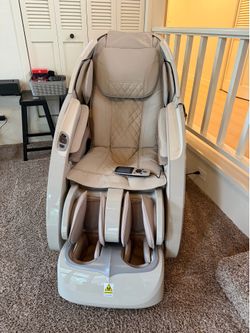 Osaki full-body massage chair
