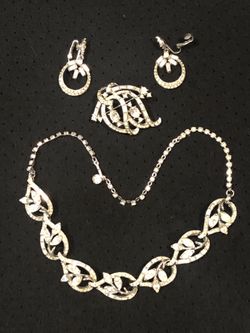 Vintage Rhinestone Necklace Brooch Earrings