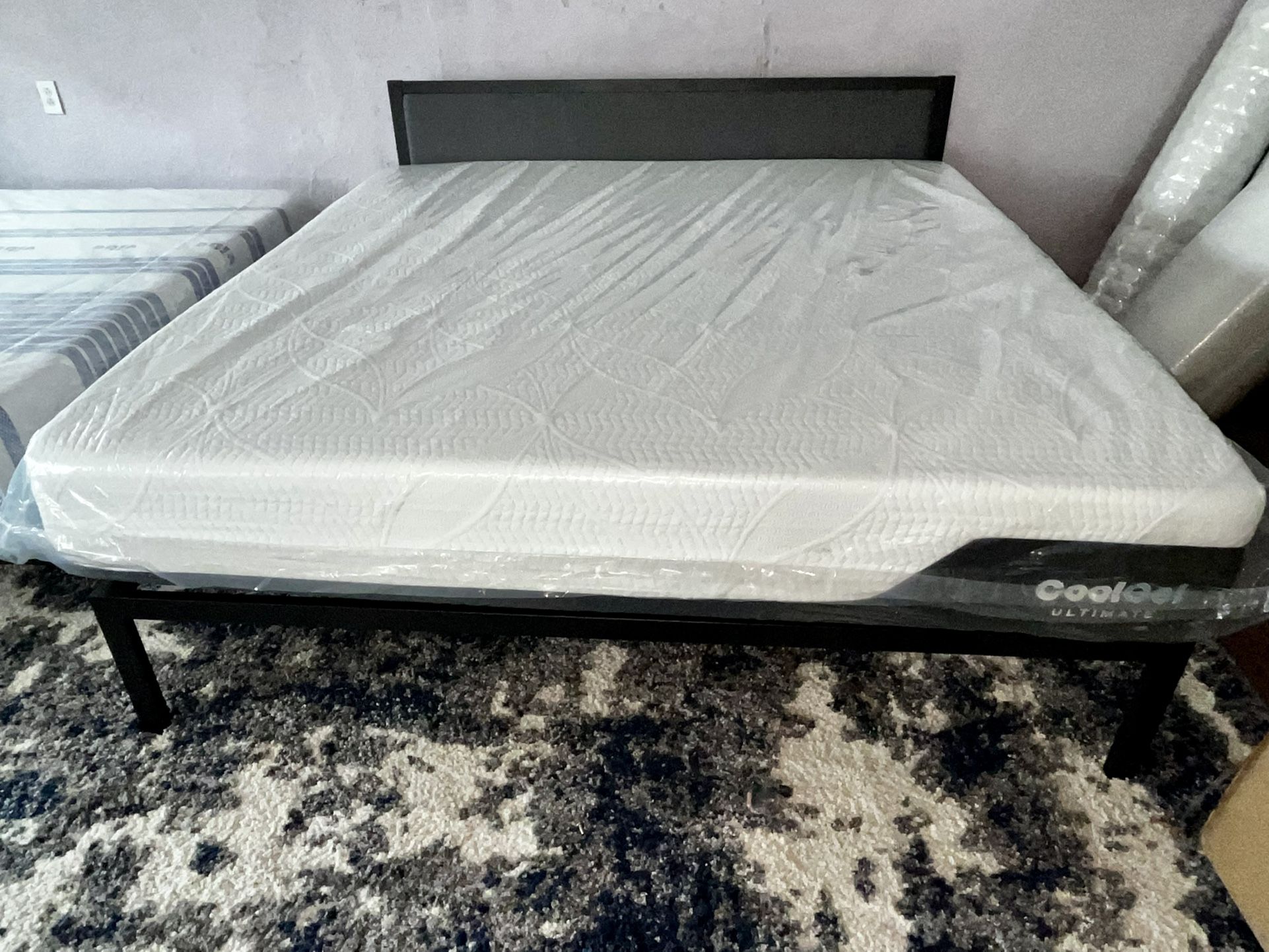 New 14-inch King Size Ultimate Cool Gel Memory Foam Mattress