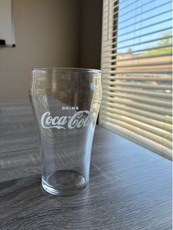 17 VINTAGE COCA COLA GLASSES