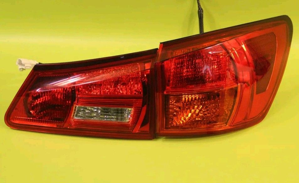 06-08 LEXUS IS250 IS350 RIGHT PASSENGER SIDE REAR INNER AND OUTER TAIL LIGHTS SET PAIR FACTORY OEM
