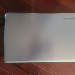 Toshiba Satellite Laptop S55-A5295