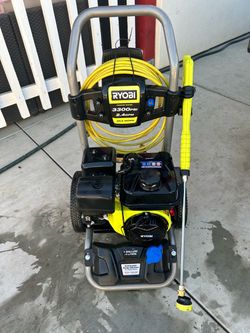 Shop RYOBI 3300 PSI 2.4 GPM Cold Water Gas Pressure Washer with 212cc Engine