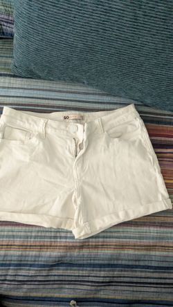 $4 SO-White Jean shorts Medium