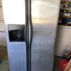 Frigidaire  Refrigerator And Freezer 