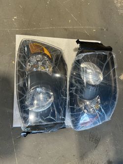 New - Headlight for Dodge Ram 2006-2008 Ram 1500/2006-2009 Ram 2500 3500 Black Housing & Black Bezel Amber Reflector Replacement Driver and Passenger