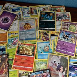 100+ Pokémon Cards 