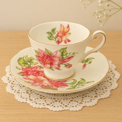 Royal Standard England 1950s Ramona Teacup Saucer Set Dahlia Floral Gold Trim