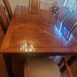 Dining Room Table with Chairs ~MUST SEE
