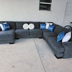 GORGEOUS SECTIONAL 