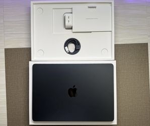 MACBOOK AIR M3 16GB RAM 512GB SSD