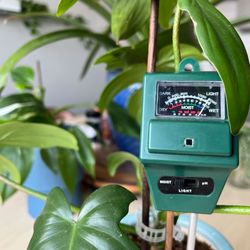 Soil pH Meter 3-in-1 Soil Water Moisture Test Light Gauge Function and PH Acidity Tester for Garden, Farm, Lawn, Plants, Herbs & Gardening Tools, Indo