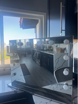 VANITY MIRROR