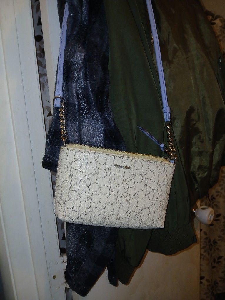 Calvin Klein Women's Shoulder Bag