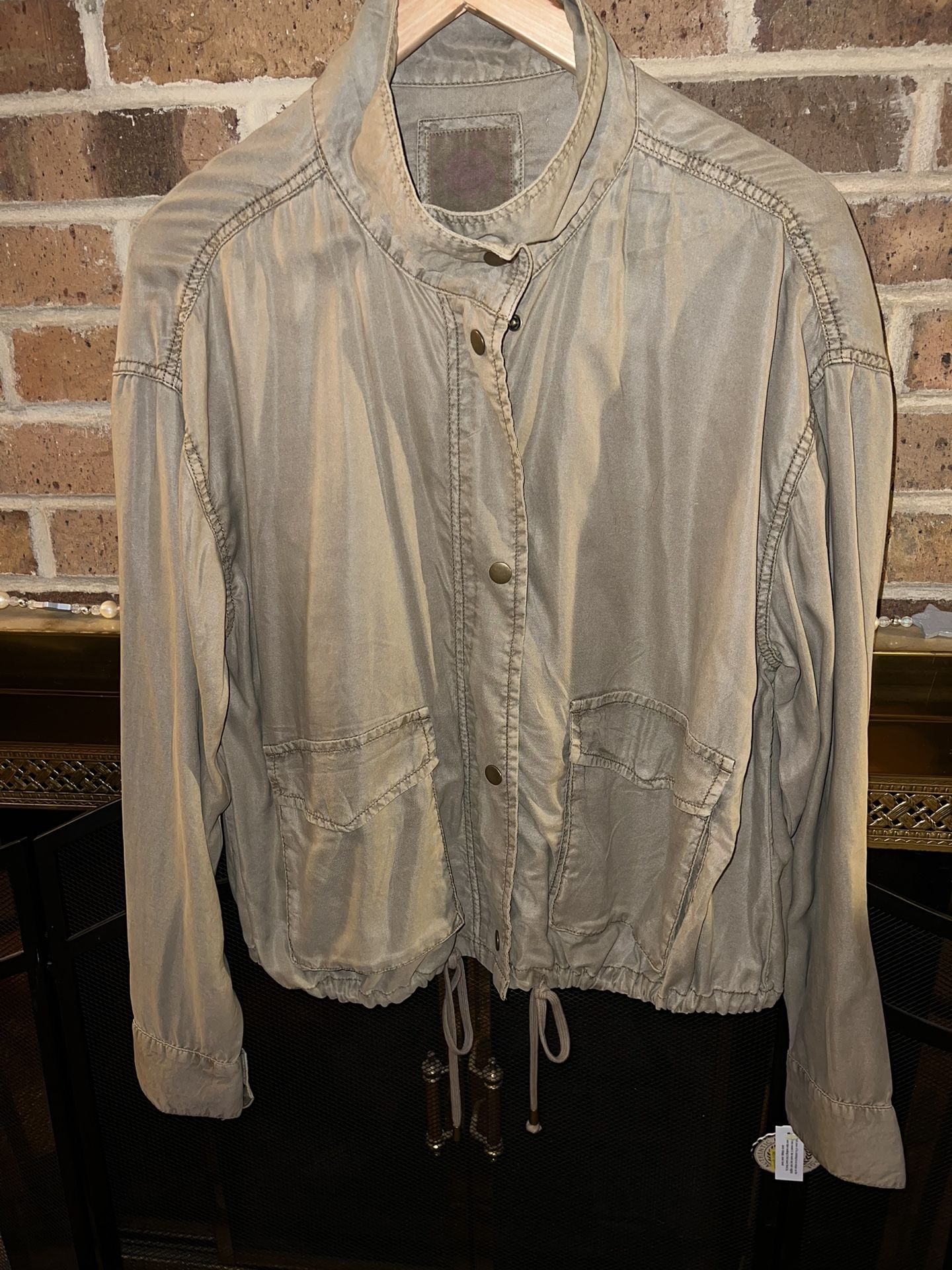 NWT Ladies Womens Medium So brand Kohl’s army green tan khaki denim jacket $50 tag