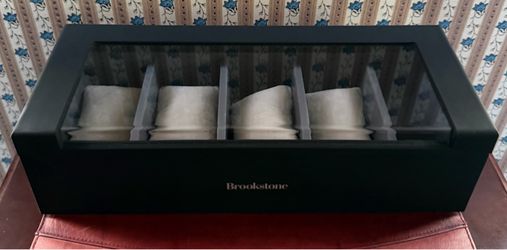 Brookstone Lumelux 4-Piece Light-Up Watch Case