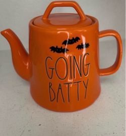 NEW RAE DUNN GOING BATTY TEAPOT