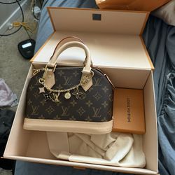 Charm Louis Vuitton (REAL)