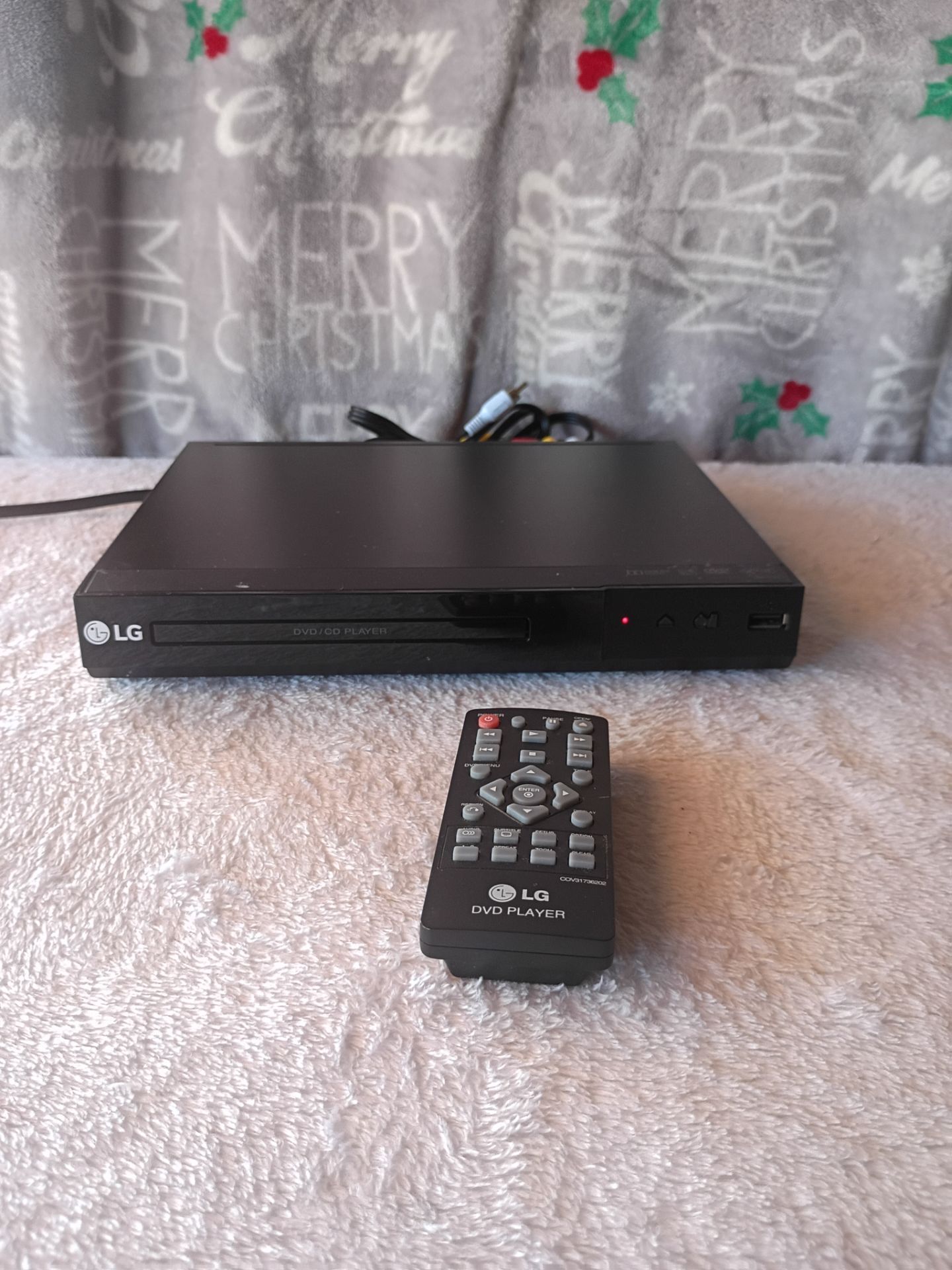 LG DP132 Multi Format 1080p Upscaling DVD Player with remote