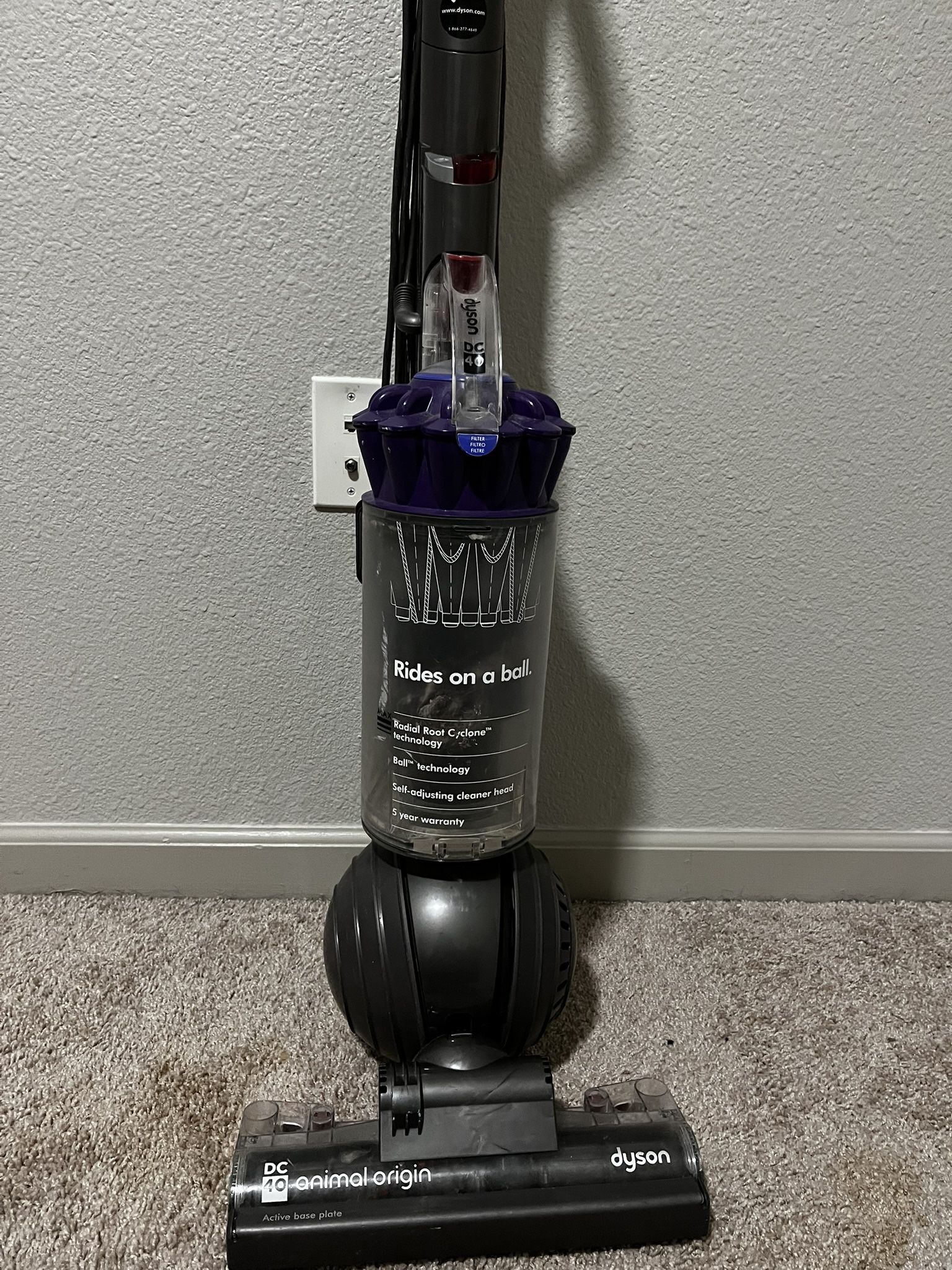 Dyson Vacuum 