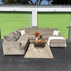 Sectional Couch Sofa - Beige Rooms To Go - Delivery Available 🚚