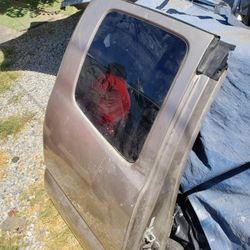 2006 Door Tacoma Right Size