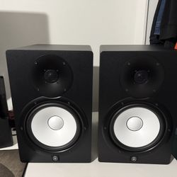 Yamaha HS8 Studio Monitors