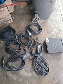 Tesla Mobile Connectors