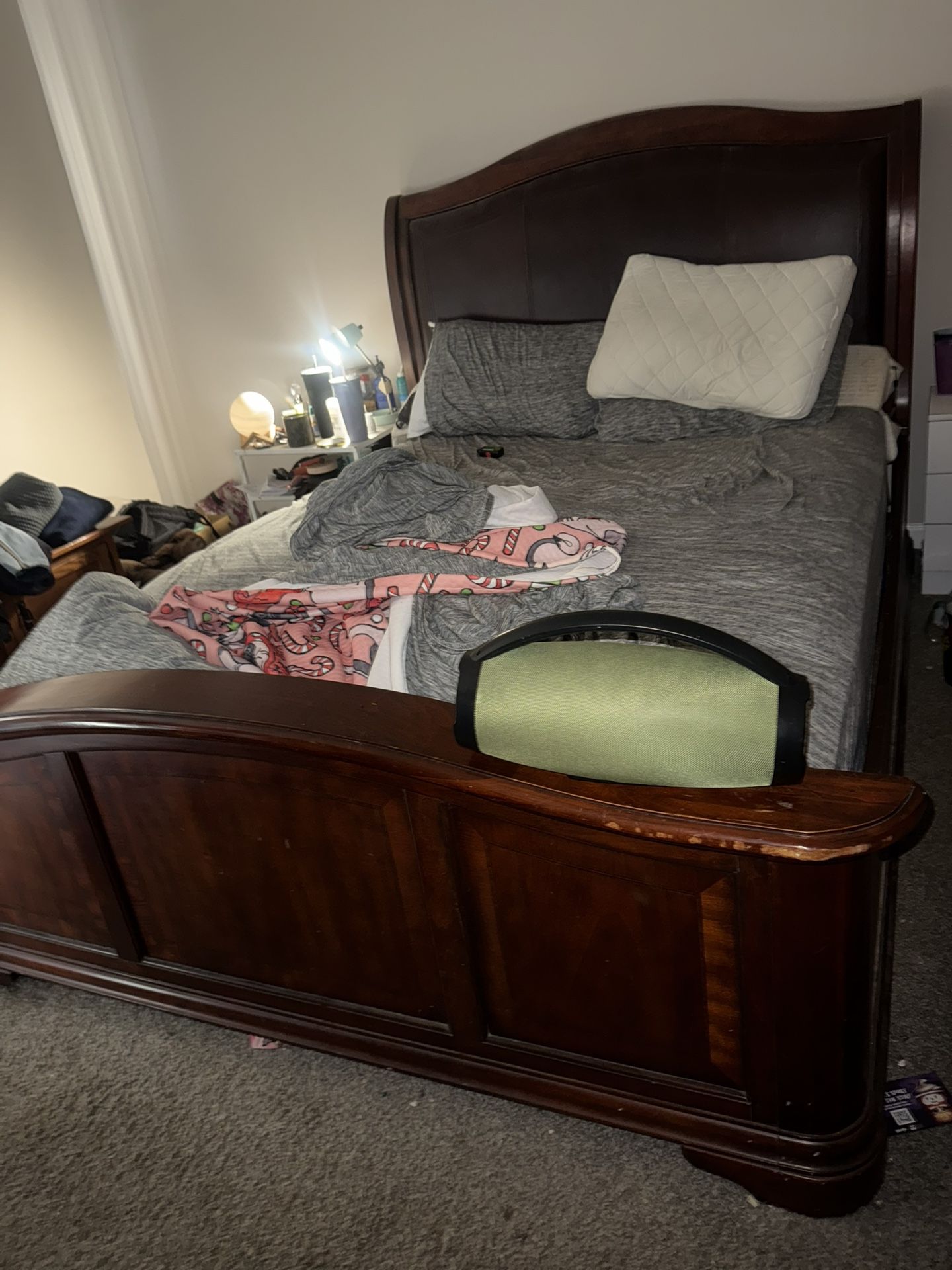 Queen Size, Full Oak Bed frame 4pc Set, With 2 Frame Rail Supports