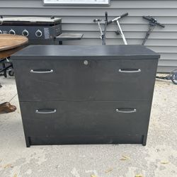 File Cabinet With Lock