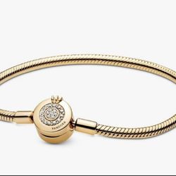 Pretty Pandora Bracelet ! Brand New With Box    