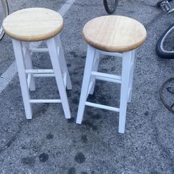 2 Stools 