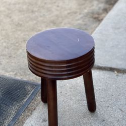 3 Legged Stool 
