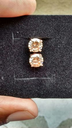 Gold toneYellow crystal stud earrings