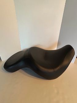 Sundowner 2-Up Seat For '12'17 Softail Slim or '11-13 Blackline