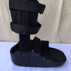 Cast Boot