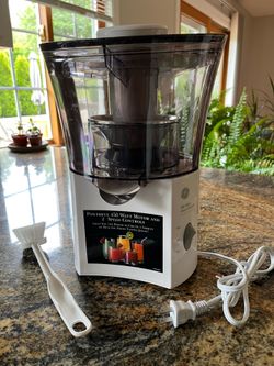 GE 450 Watt Juice Extractor - Model 106816