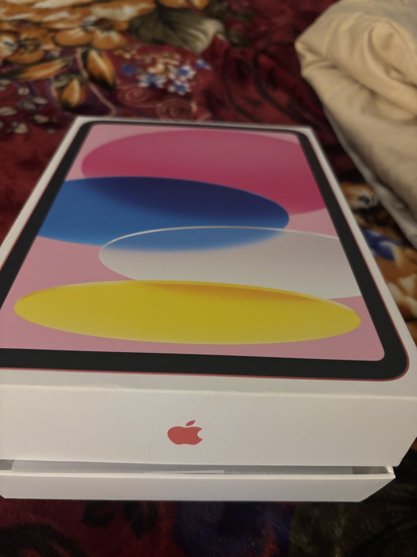 iPad , Bose , Gucci Glasses