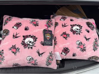 Set of ed hardy pillows