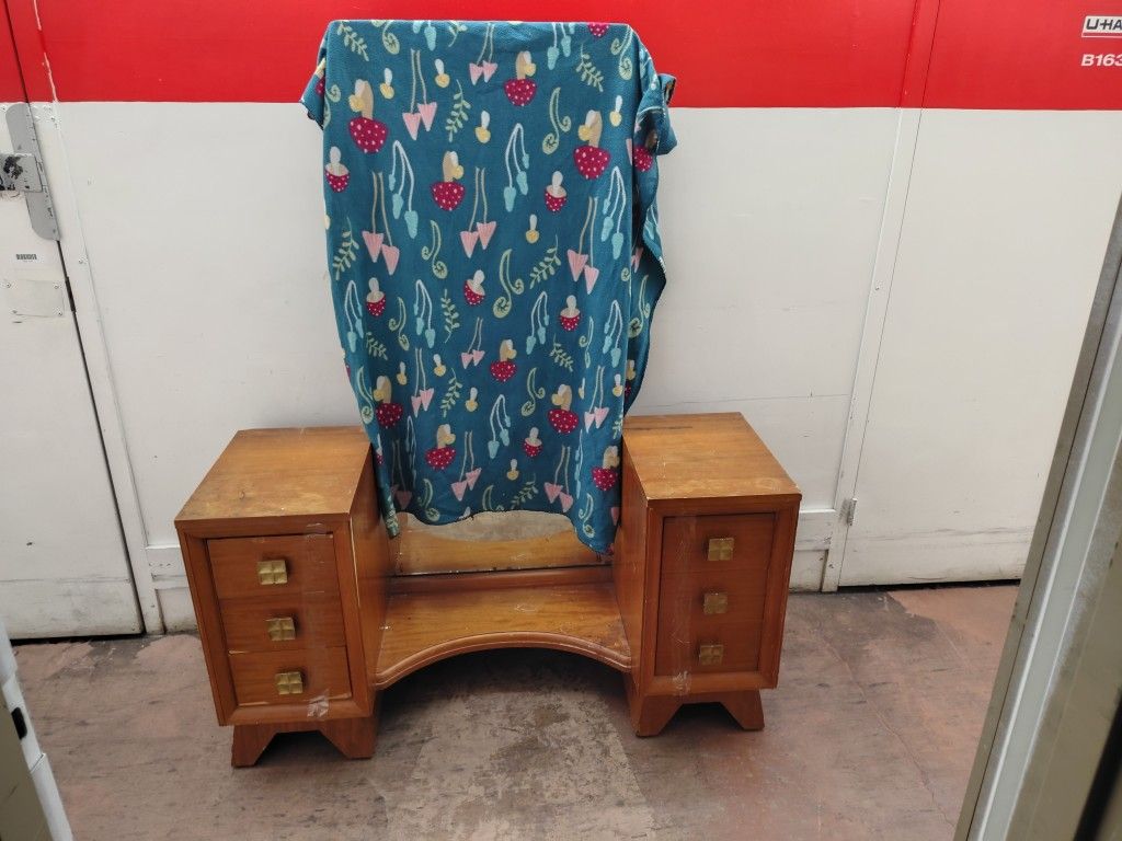 Mirror/ Dresser 2 Pc Set With Drawers