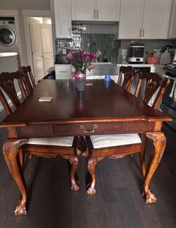 Kitchen table with 6 chairs FREE